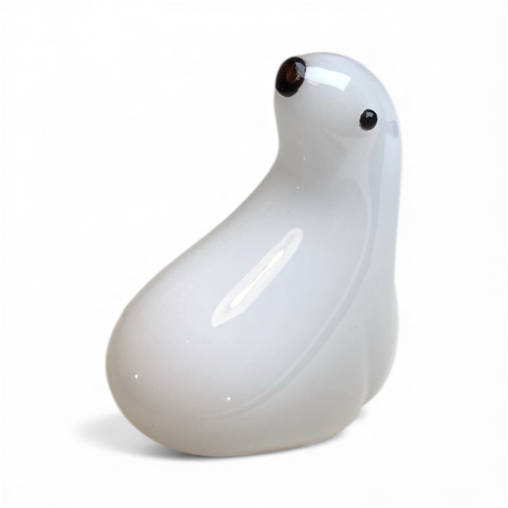 Handmade Art Glass Solid White Polar Bear Sculptured Paperweight Figurine